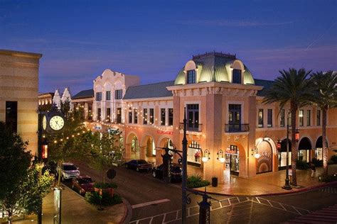 town square vegas stores